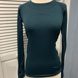 Lululemon Swiftly tech long sleeve shirt